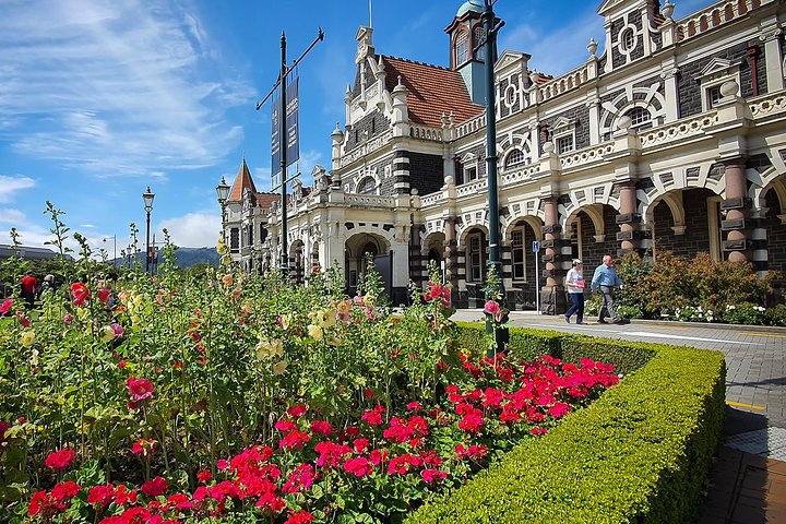 Iconic Shore Excursion: Iconic Larnach Castle Tour