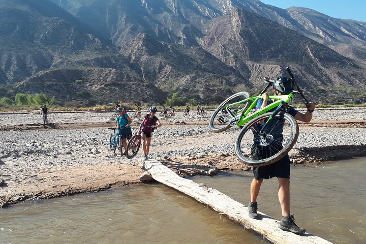 Mountain biking in the surroundings of Tilcara