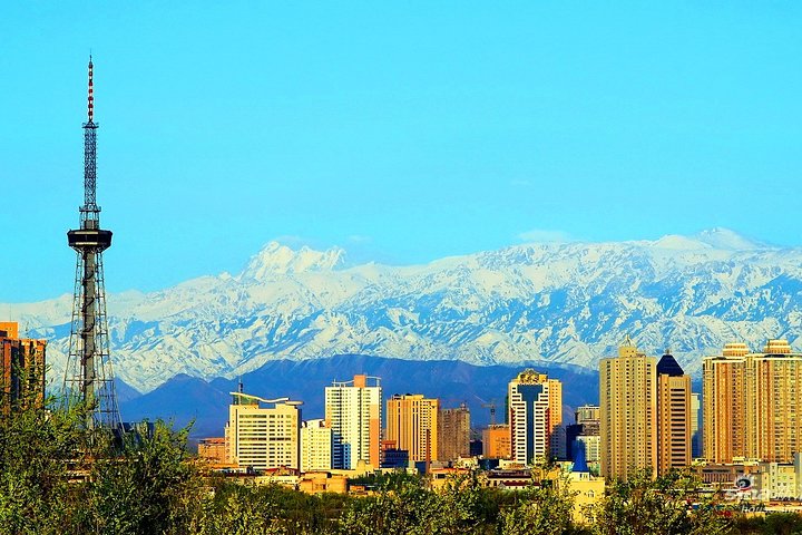 Urumqi Private City Tour with English Speaking Driver Service