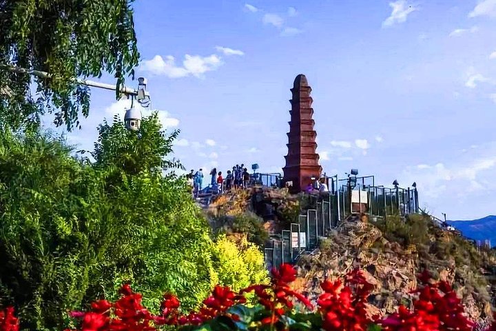 Urumqi Private City Tour with English Speaking Driver Service