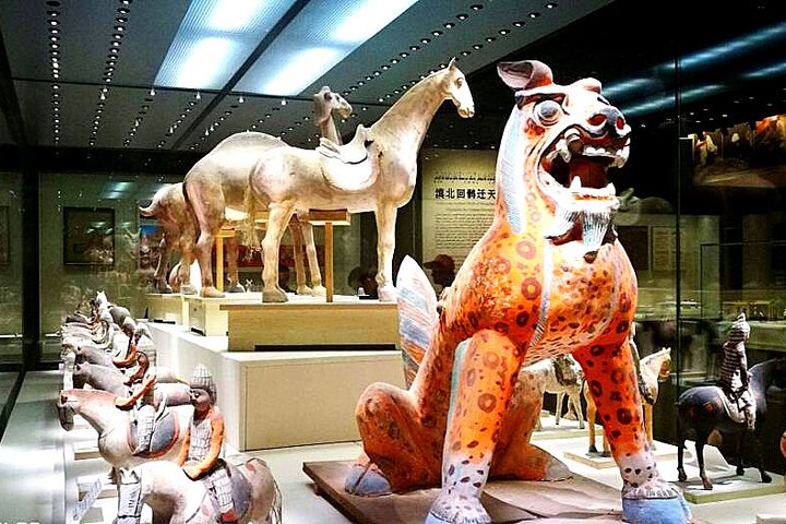 Urumqi Private City Tour with English Speaking Driver Service