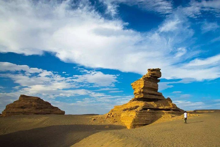 4-Day Private Tour of Dunhuang with Accommodation