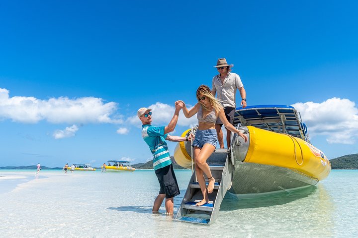 Ocean Rafting: Whitehaven Beach, Snorkelling & Hill Inlet Lookout