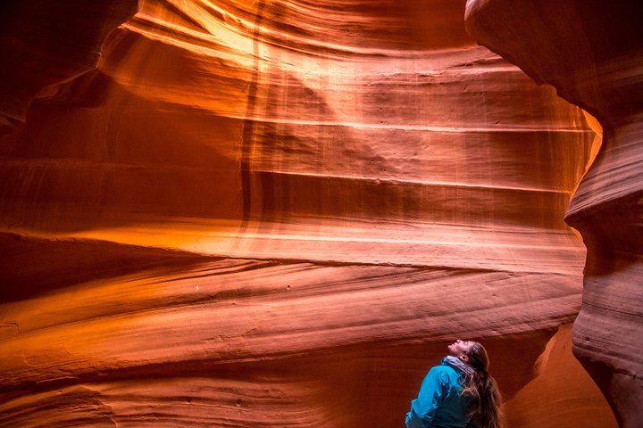 Antelope Canyon & Horseshoe Bend Day Tour with Lunch, Free WiFi