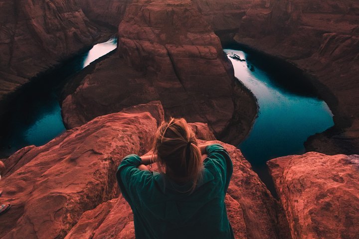 Antelope Canyon & Horseshoe Bend Day Tour with Lunch, Free WiFi