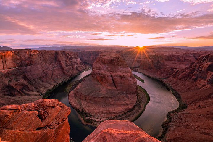 Antelope Canyon & Horseshoe Bend Day Tour with Lunch, Free WiFi