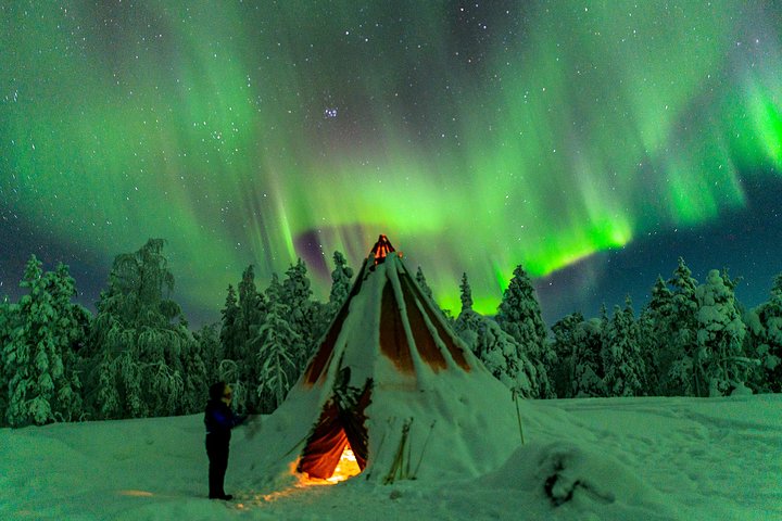 Auroras Northern Lights Viewing & Photographing - Saariselkä
