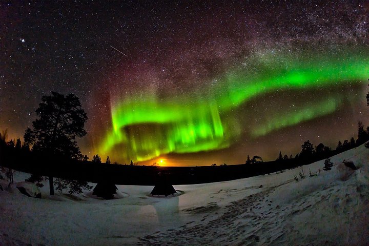 Auroras Northern Lights Viewing & Photographing - Saariselkä