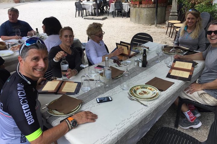 Montecatini Terme cycle and wine tasting visit