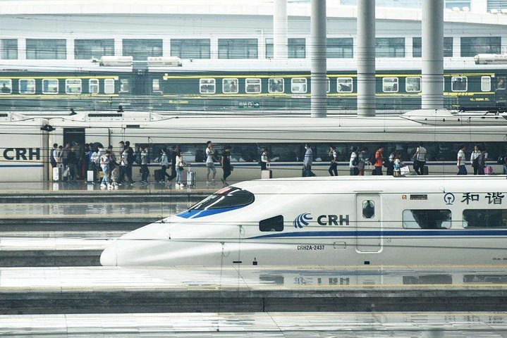Private Arrival Transfer from Wuxi Railway Station to City Hotel