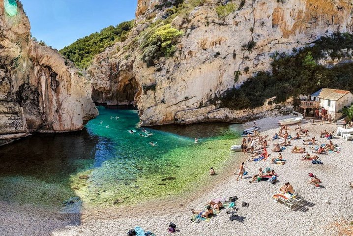 Blue cave group tour with swimming and snorkelling from Hvar