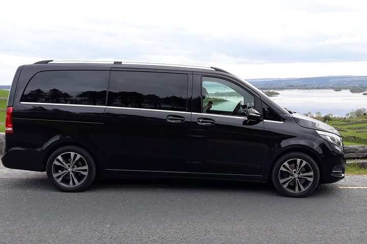 Ballygary Estate Tralee to Shannon Airport Premium Car Service