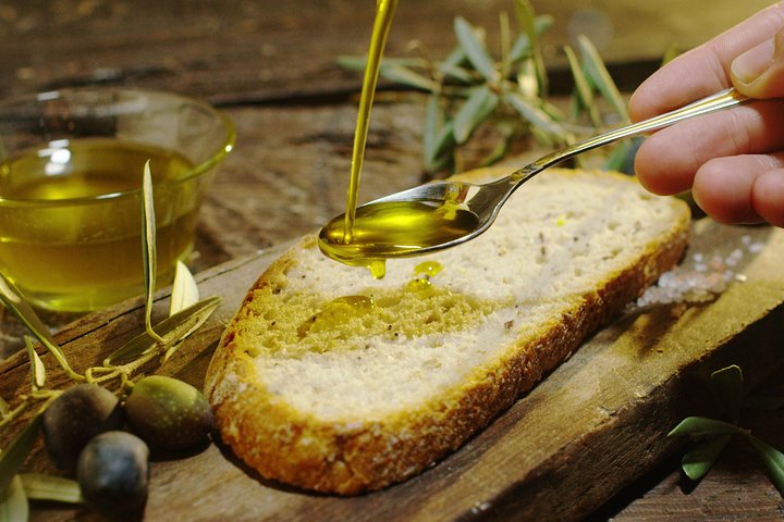 Ascoli Olive Oil Tour with Tasting and Local Food Pairing