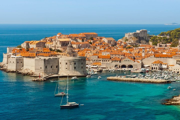 Private Transfer from Okrug Gornji (Island Ciovo) to Split Airport (SPU)