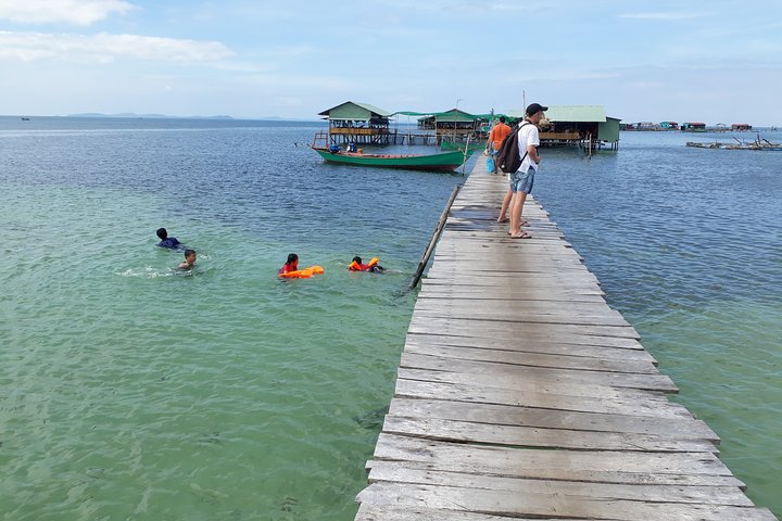 Explore the North of Phu Quoc island by Classical Army Jeeps