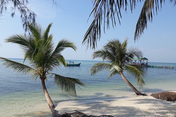 Explore the North of Phu Quoc island by Classical Army Jeeps