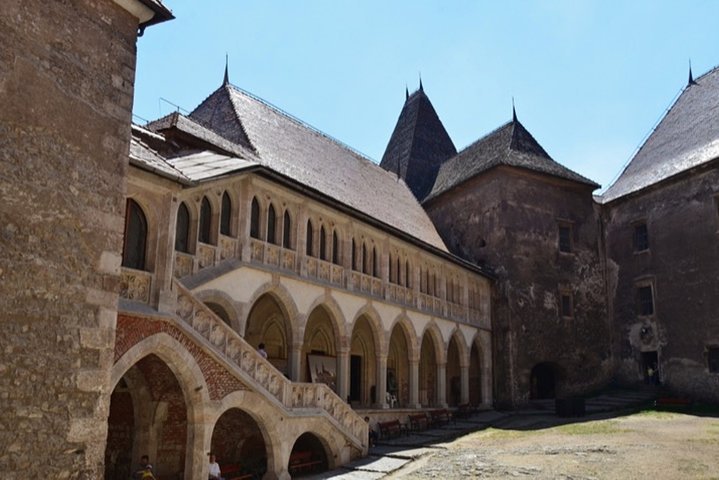 Visit Corvin Castle from Oradea in a 1 day tour.
