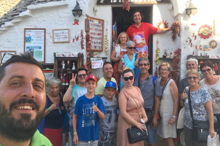 Private Wine Tour from Ostuni with Lunch including Alberobello and Locorotondo