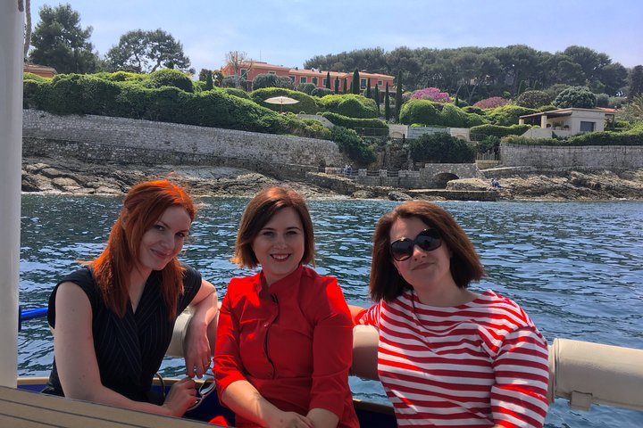 Familly Private Tour aboard a Solar Powered Electric Boat
