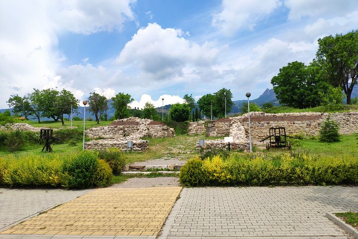 Skip the Line: Medieval Tuida Fortress tours
