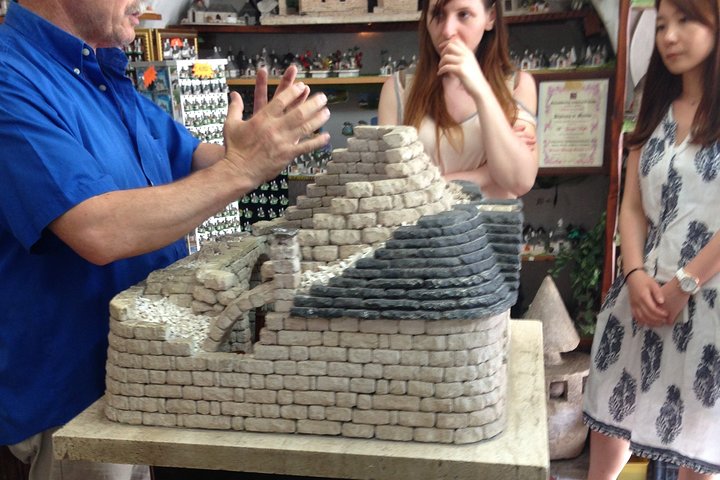 Private Wine Tour from Ostuni with Lunch including Alberobello and Locorotondo