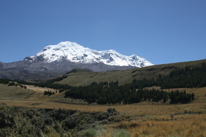 Chimborazo Volcano and Condor Cocha Lagoon Day Tour