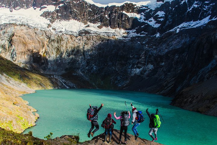 2 days - Trekking snowy the Altar Volcano & Yellow Lagoon Visit