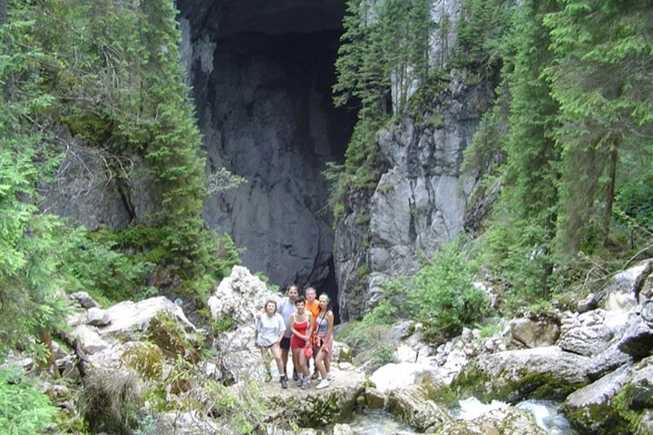 The Ponor fortress (the greatest Romanian cave) 1 day tour from Oradea