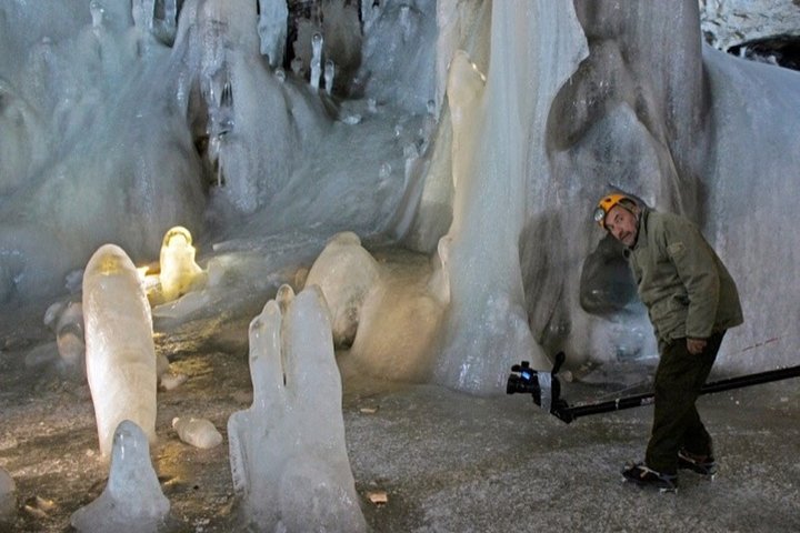Scarisoara Ice cave - one day car tour from Oradea