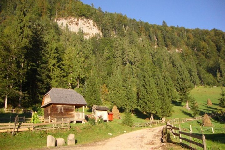 Scarisoara Ice cave - one day car tour from Oradea