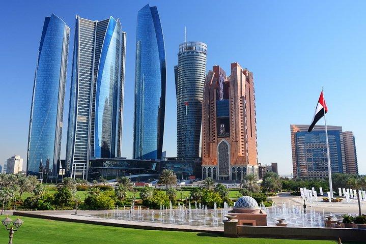 Private Transfer from Alain to Abu Dhabi Airport (AUH)