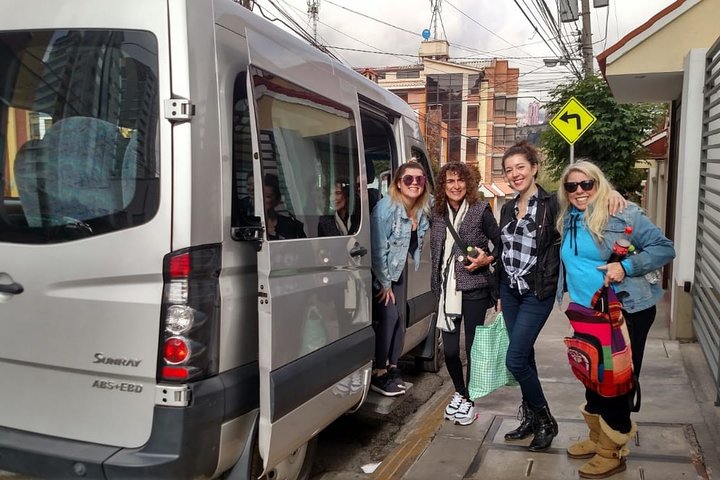 ¿Are you looking for Private, Safe, Driver in English in La Paz, Bolivia?