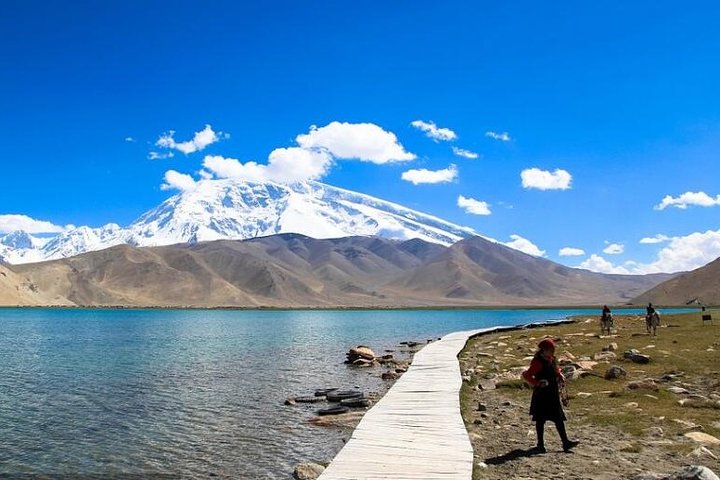 2 Days Tashkurgan Private Tour from Kashgar with Accommodation