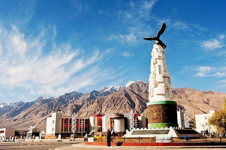 2 Days Tashkurgan Private Tour from Kashgar with Accommodation