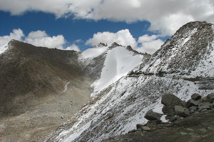 Pangong Delights: A Memorable Day Excursion from Leh
