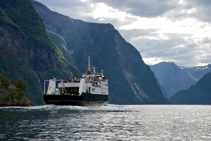 Oslo To Bergen Self-Guided Full Day Trip with Flåm Railway And Fjord Cruise