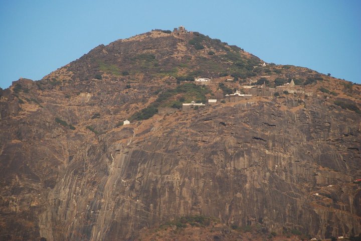 Royal Heritage: Rajkot to Gondal, Junagadh & Girnar Hill Day Trip