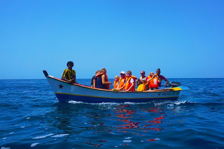 Ribeira da Barca: Boat Trip to the Cave, Snorkeling and BBQ on the beach