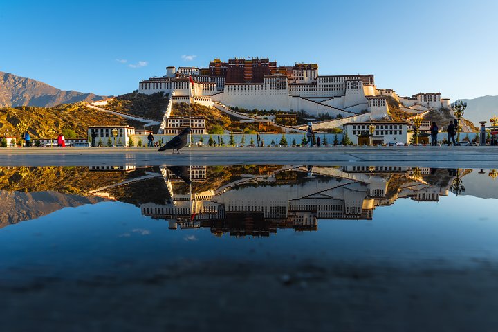 Lhasa Tour: A Glimpse of Tibet