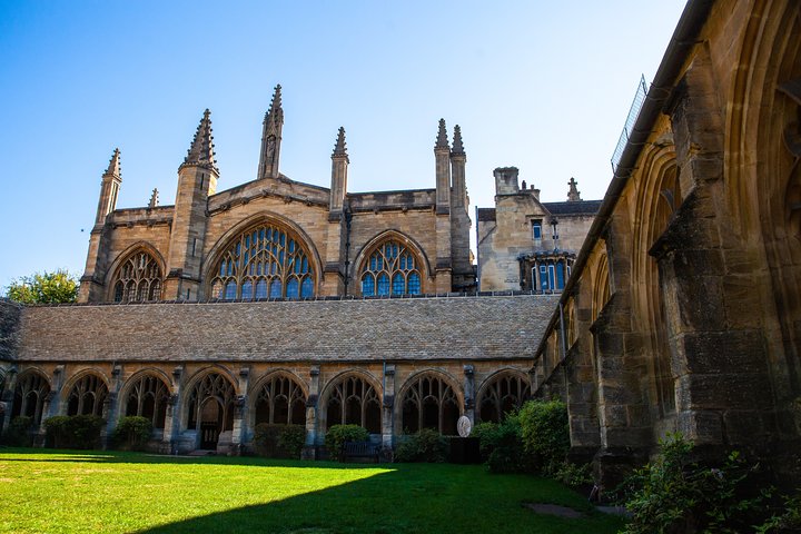 Harry Potter Walking Tour of Oxford Including New College