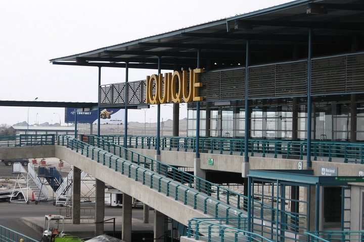 Shuttle shared departure service from Iquique city