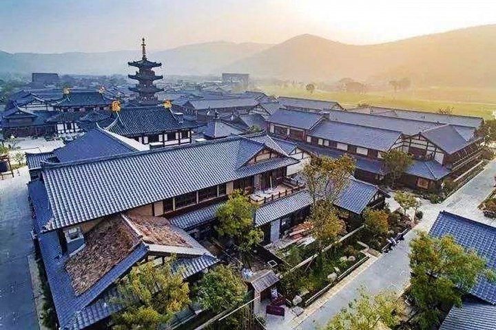 Nianhua Bay Private Half-Day Tour from Wuxi