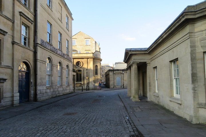 Roman Baths and Bath City Walking Tour