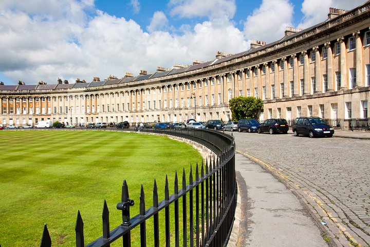 Roman Baths and Bath City Walking Tour