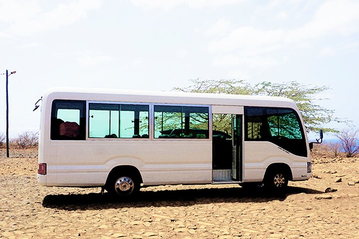 Santiago Island: Private Airport Transfer to Praia or Vice Versa