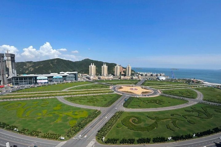 All-Inclusive Private Dalian Port Layover Tour with Lunch