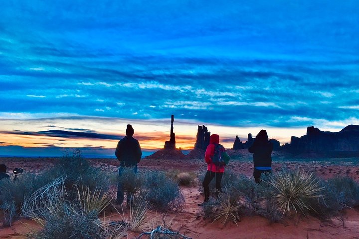 Sunrise Tour of Monument Valley