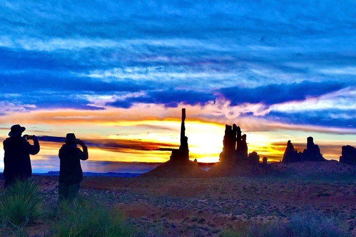 Sunrise Tour of Monument Valley