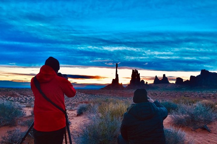 Sunrise Tour of Monument Valley