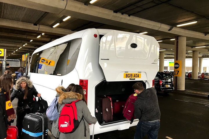 Private transfers between London Stansted Airport - Paddington Train Station